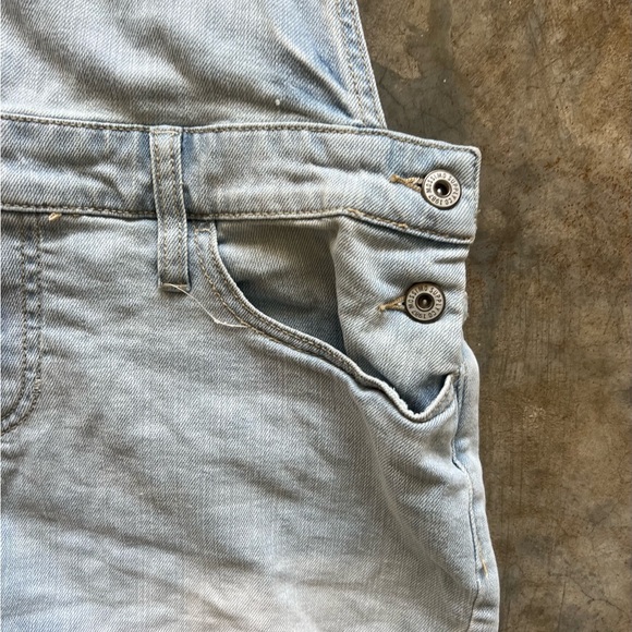 Mossimo Supply Co: Distressed Light Denim Jean Short Jumper - NBW - Picture 4 of 5